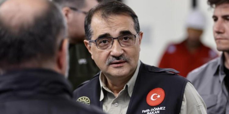 Bakan Dönmez’den doğal gaz müjdesi: Nisan’da Filyos’a gelecek