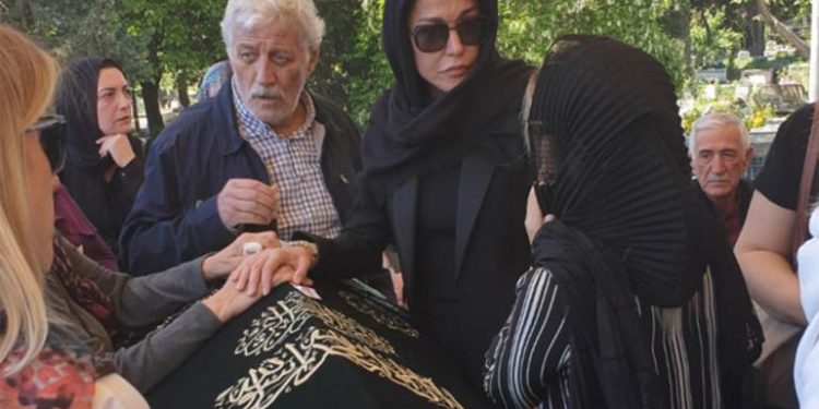 Deniz Akkaya’dan eleştirilere yanıt: Bu seçimi ben yaptım