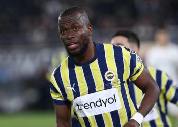 Fenerbahçe’de Enner Valencia takım arkadaşlarıyla yaptığı konuşmayı anlattı: “Bana ‘gol atmayı bırakmalısın’ dediler…”