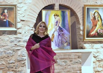 İlk kişisel sergisi