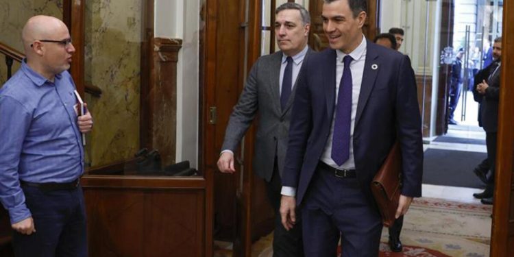 İspanya’da hükümet için sunulan gensoru önergesi reddedildi