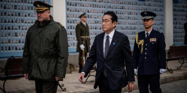 Japonya Başbakanı Kishida’dan Ukrayna’ya sürpriz ziyaret