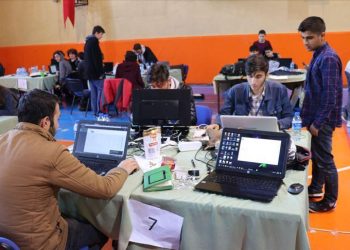 Liseliler 36 saatlik maratonda kodlama yaptılar