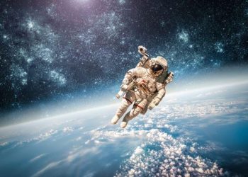 NASA, Ay’a kadın astronot çıkaracak