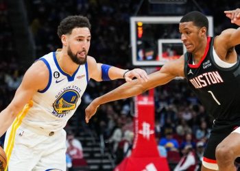 NBA’de Gecenin Sonuçları: Golden State, Houston’ı yenerek play-off potasına girdi