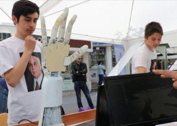 Öğrenciler robotik kol tasarladı