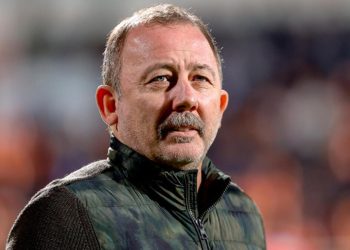 Sergen Yalçın Süper Lig’e dönüyor! Trabzonspor derken İstanbul iddiası…