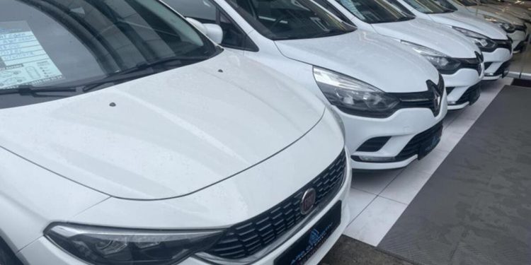 Sıfır araç bulunamıyor! İkinci el otomobilin fiyatları hızlı yükseldi