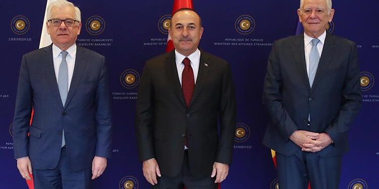 Son dakika.. Dışişleri Bakanı Çavuşoğlu’ndan önemli açıklamalar