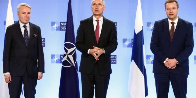 Stoltenberg, Türkiye’nin Finlandiya kararından memnun