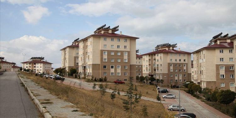 TOKİ’nin 50 bin yeni konutu için kuralar çekildi