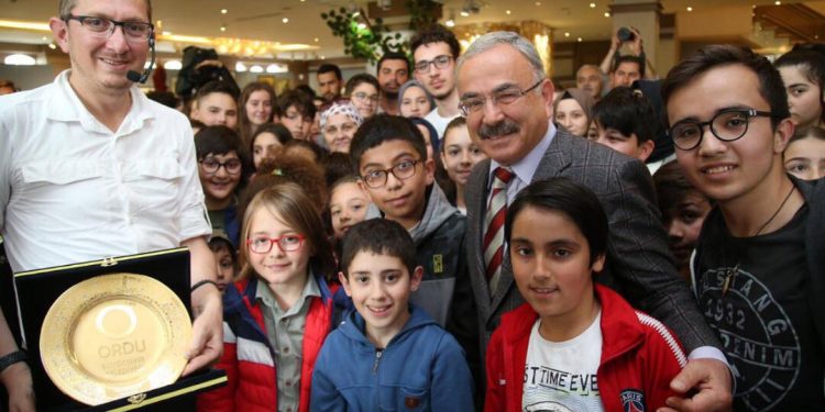 “Yakın zamanda uzay madenciliğinin olacağını düşünmüyorum”