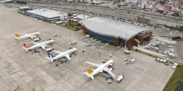 Bakan Uraloğlu açıkladı: Trabzon’a yeni havalimanı gerek