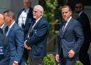 Biden’ın oğlu Hunter Biden’ın Rus, Kazak ve Ukraynalı oligarklardan aldığı ödemelerin belgeleri yayınlandı