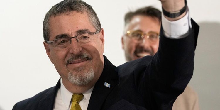 Guatemala’nın yeni devlet başkanı belli oldu
