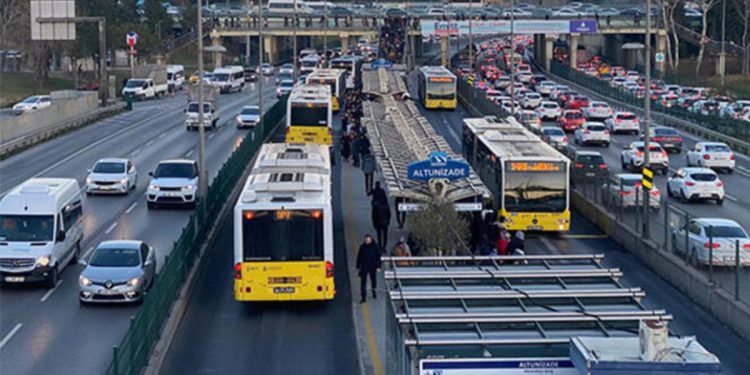 ‘Vatandaş zamlı tarifeden mutsuz’
