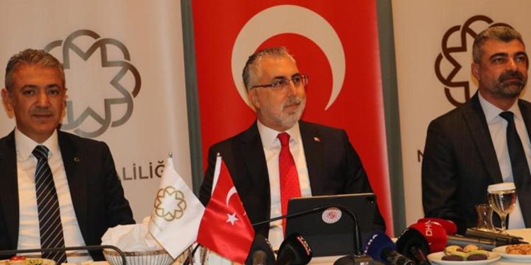 Bakan Işıkhan: Türkiye, bugün kendi arabasını, kendi uçağını üretir hale gelmiştir