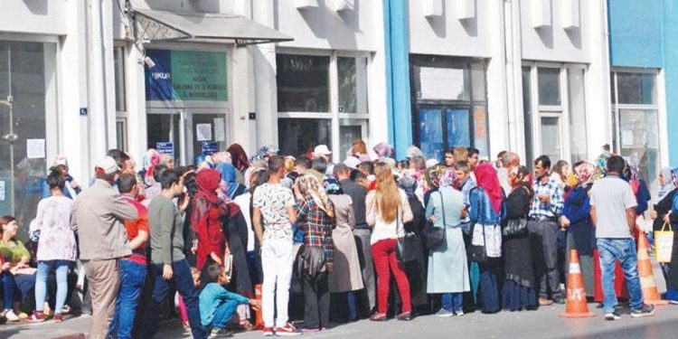 Deprem bölgesinde işsizlik başvurusu iki kat arttı