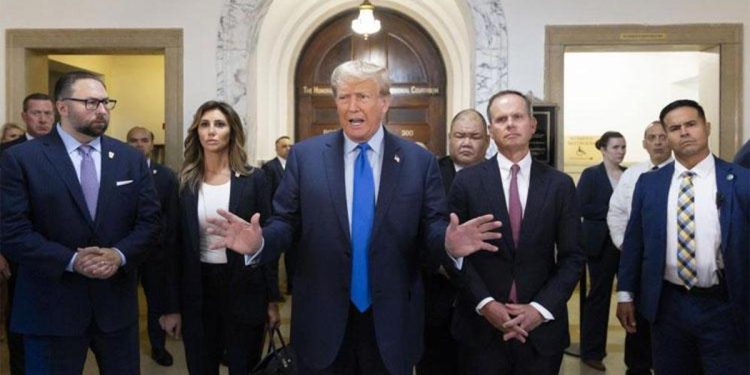 Dolandırıcılık davasında ikinci gün.. Trump’tan Başsavcıya çok sert sözler: O bir sahtekar