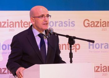 Hazine ve Maliye Bakanı Mehmet Şimşek Türkiye’de yatırım fırsatlarını anlattı… ‘Enflasyonla mücadele en önemli önceliktir’