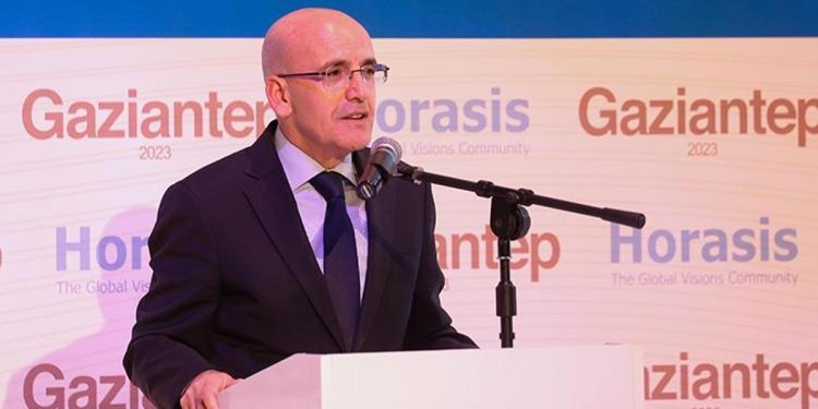 Hazine ve Maliye Bakanı Mehmet Şimşek Türkiye’de yatırım fırsatlarını anlattı… ‘Enflasyonla mücadele en önemli önceliktir’