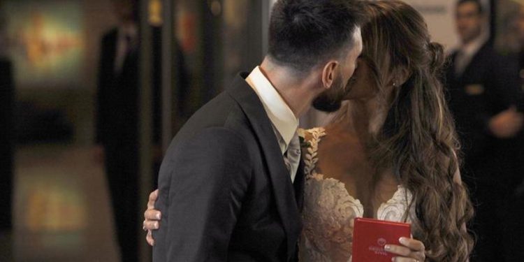 Beş yaşında tanışmışlardı… ‘Bir gün sevgili olacağız’ dedi… Onlar şimdi evli ve üç çocuklu