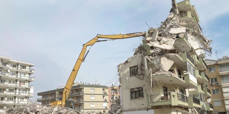 Kentsel dönüşüm komisyonda kabul edildi